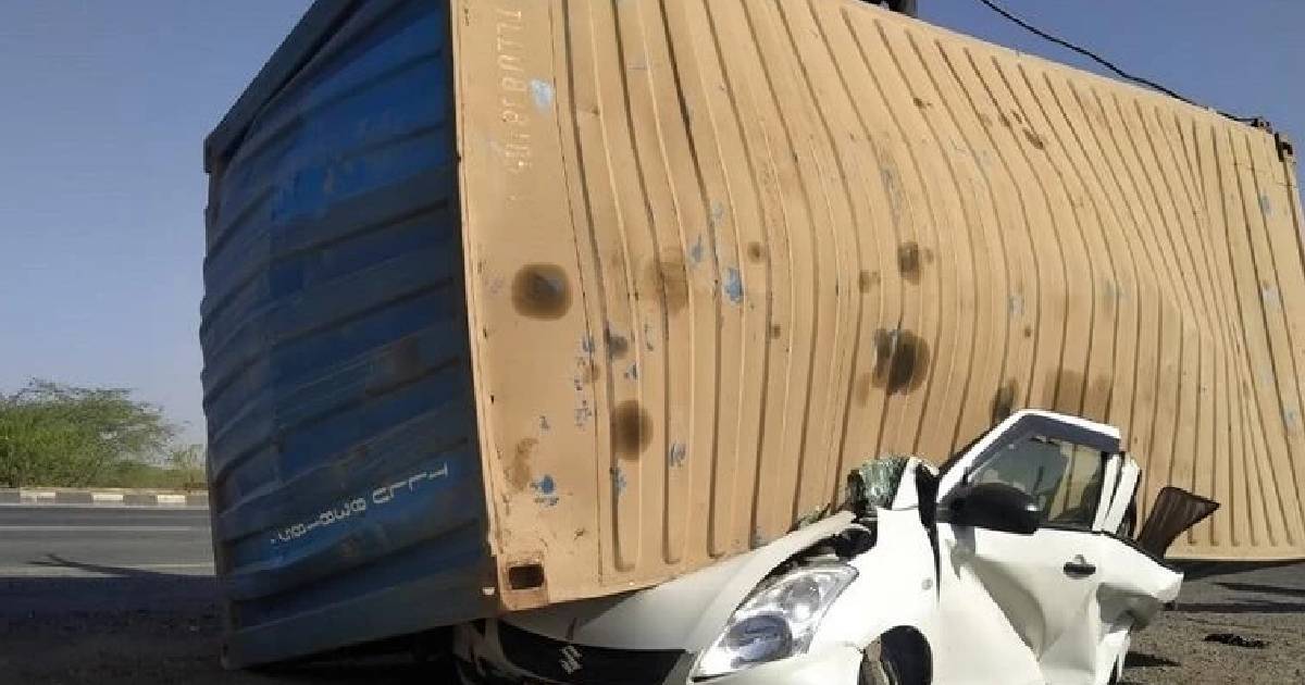 Speeding container kills 4 sitting on divider